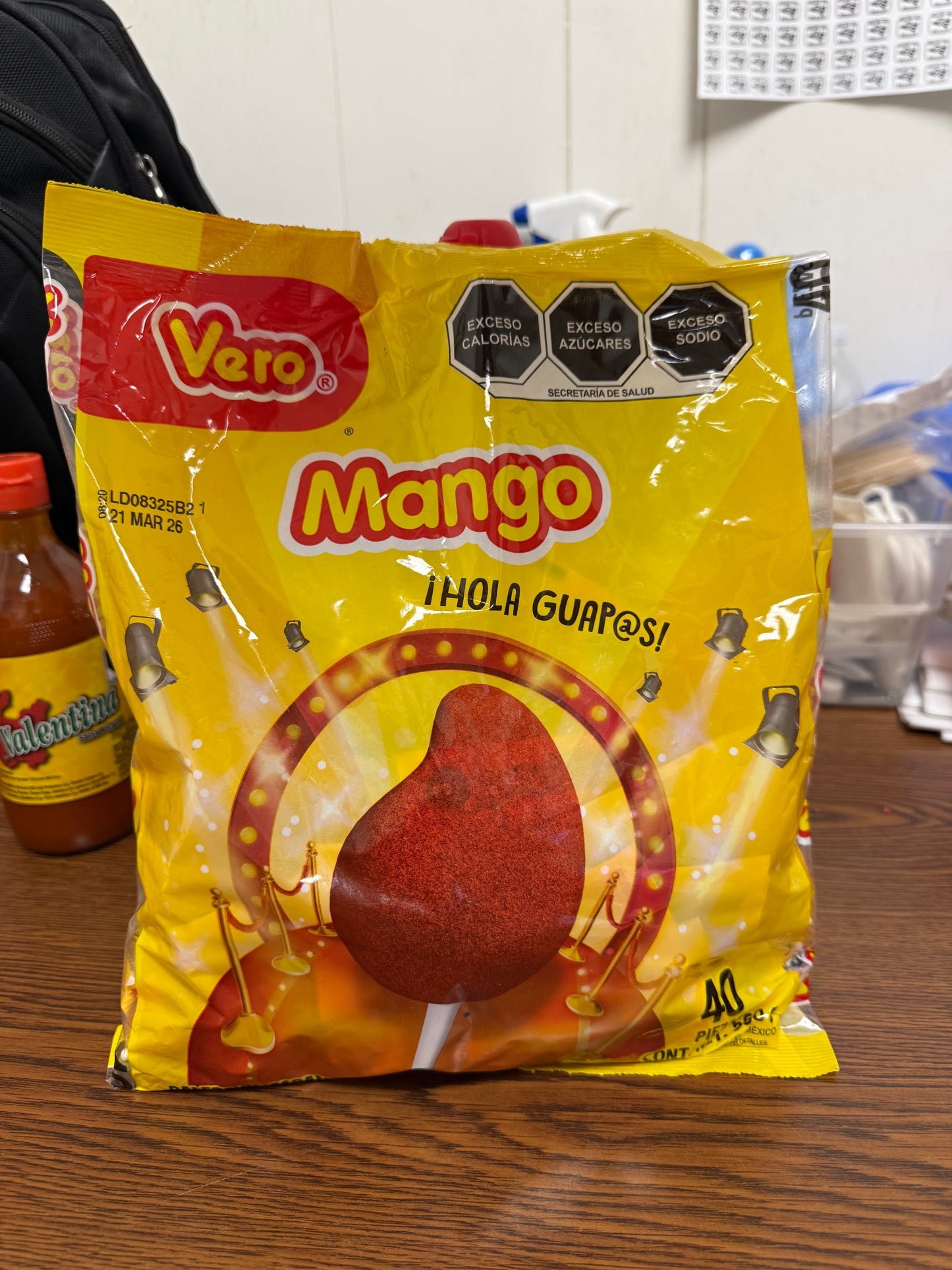 Candy: Vero Mango Lollipops