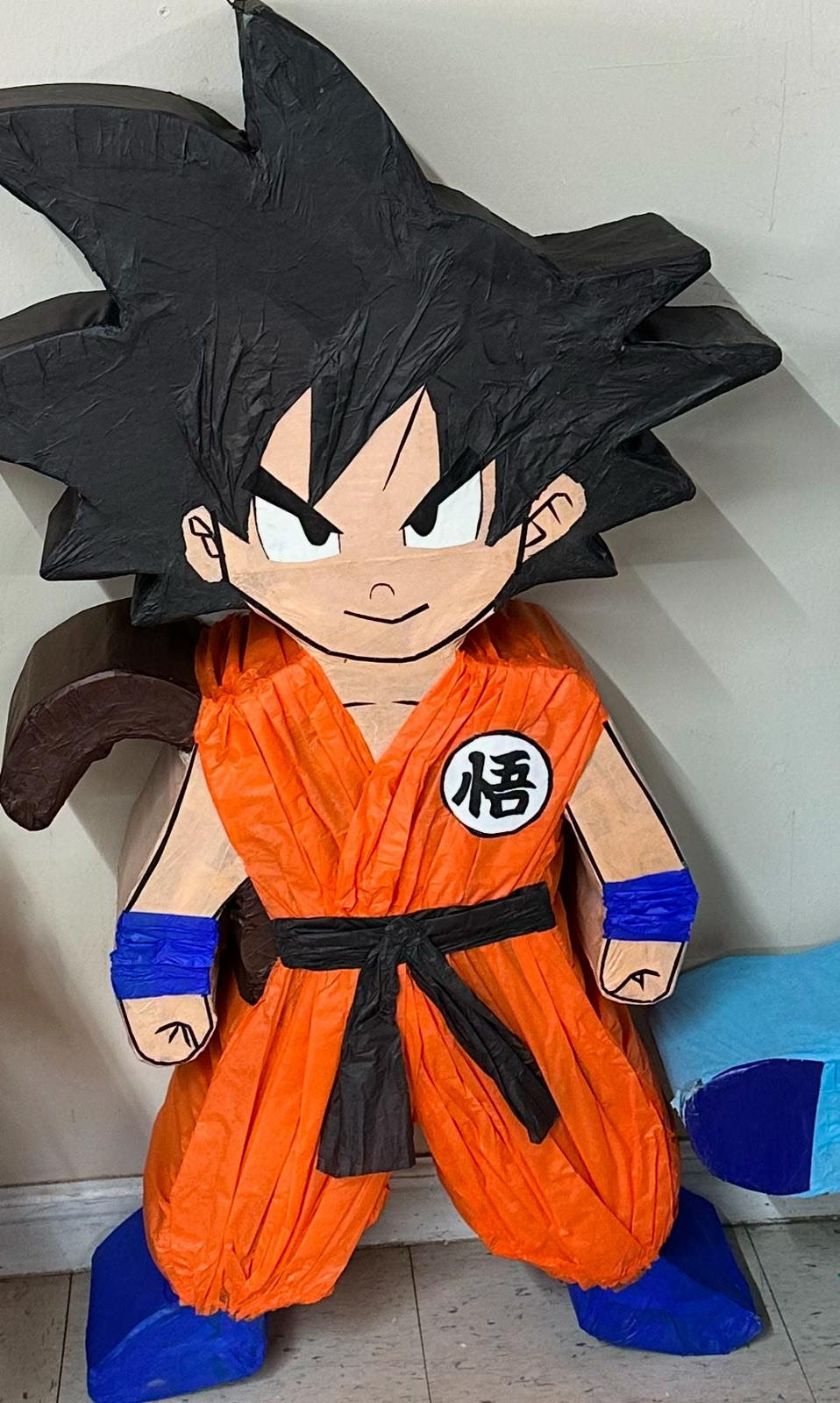 Goku (Cardboard/Carton)
